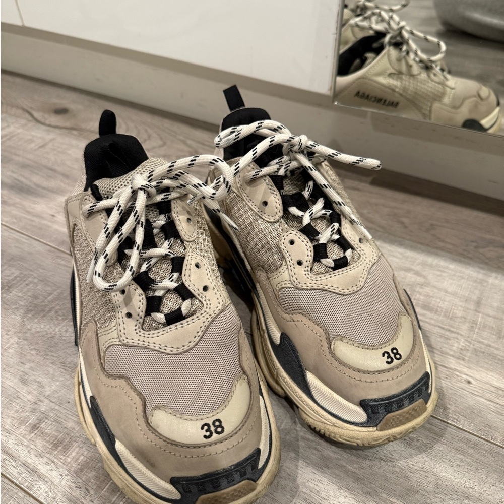 Balenciaga Triple S Chunky Sneaker